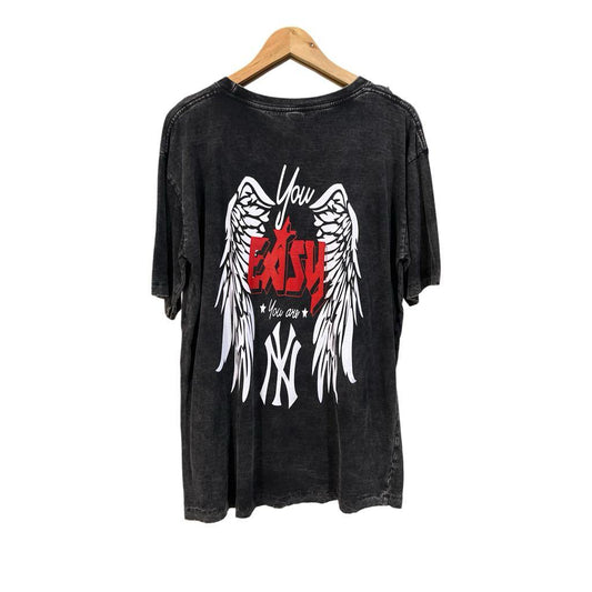 E⭐SY Graphic Tee