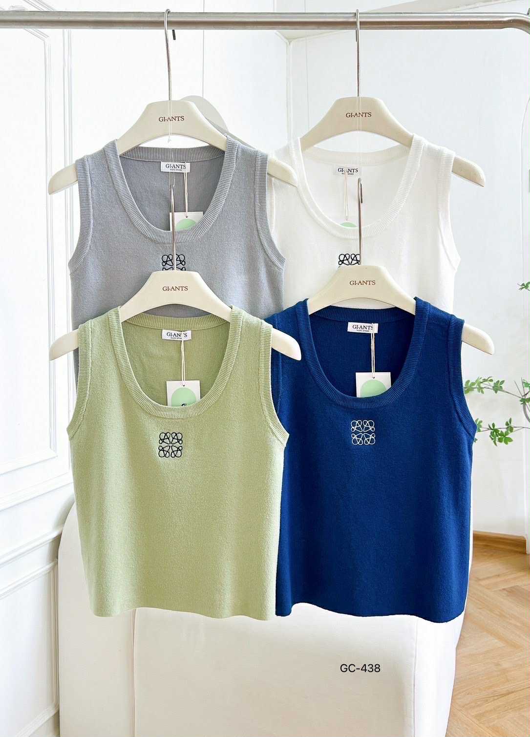 Knitted Sleeveless Top